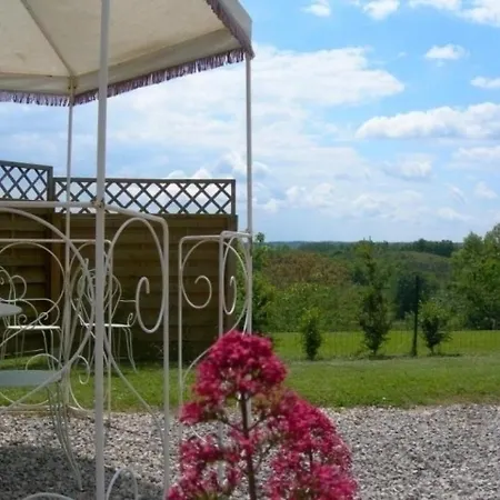 House La Bergerie 2 Casa de Férias Fontanes (Lot)